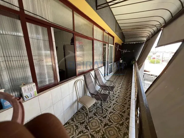 Imagem 16: Aluga-Se Parte Superior de Terraço com 4 Quartos (1 Suíte), Semi-Mobiliada e 2 Cozinhas