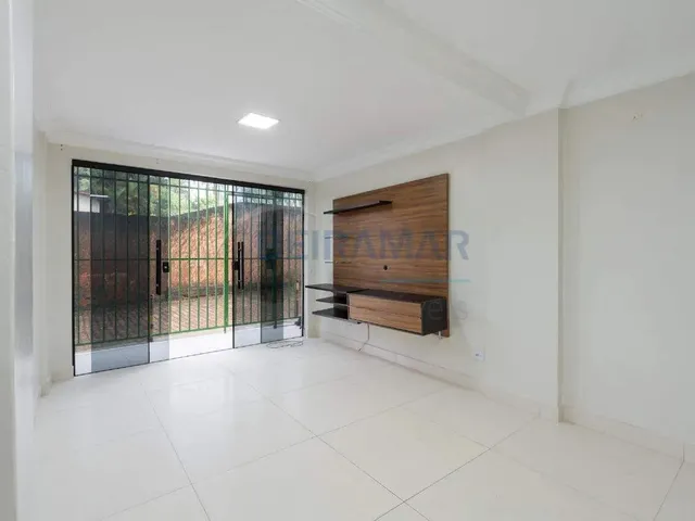 Imagem 12: Apartamento Térreo com Área Privativa, 3 Quartos (1 Suíte), Vaga de Garagem Para