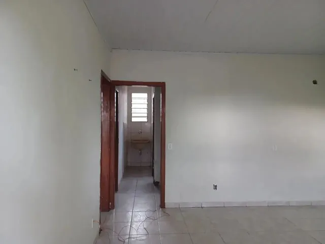 Imagem 2: Aluga-Se Excelente Casa com 2 Quartos na Qr 409 Conj 6 de Samambaia Norte
