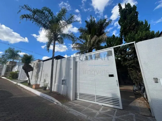 Imagem: Casa de 4 Quartos, Área de Lazer com Piscina