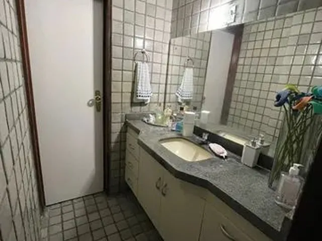 Imagem 9: Apartamento com 4 Dormitórios + Dce no Bairro do Miramar, Medindo 160 Metros, com Lazer!