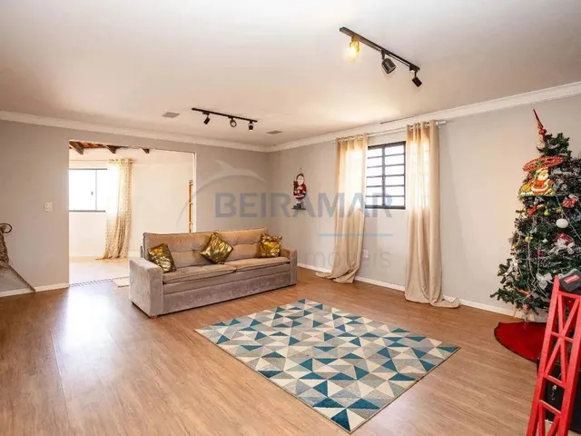 Imagem 3: Casa 5 Quartos, 1 Suíte, Quintal Amplo, 5 Vagas de Garagem para Alugar - Setor