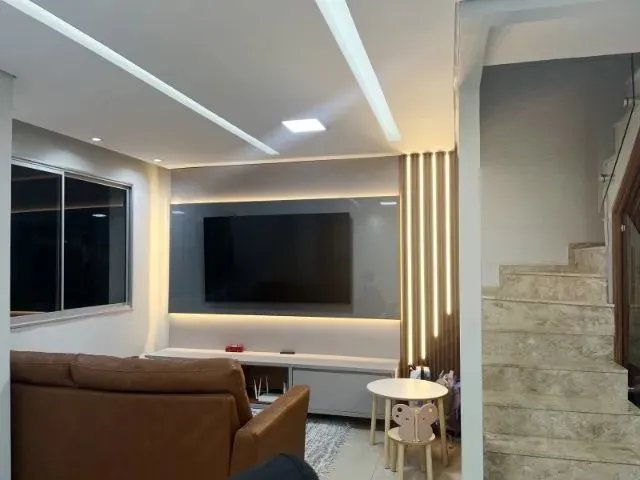 Imagem: Linda Casa Reformada de 3 Quartos no Mangueiral