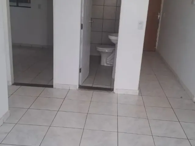 Imagem 5: Alugo Apto 2Qtos com Sacada Qd 400