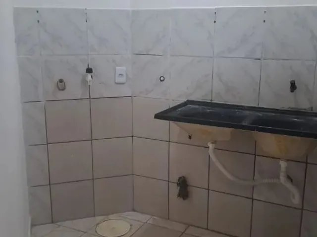 Imagem 7: Alugo Apto 2Qtos com Sacada Qd 400