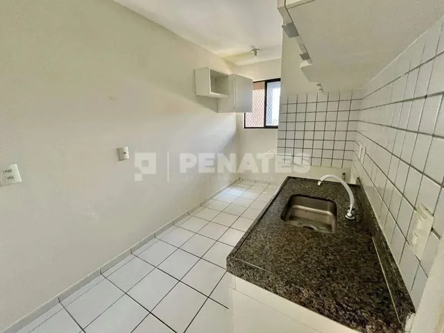 Imagem 7: Apartamento em Candelária no Quatro Estações - 2 Quartos Sendo 1 Suíte Proximo Ao
