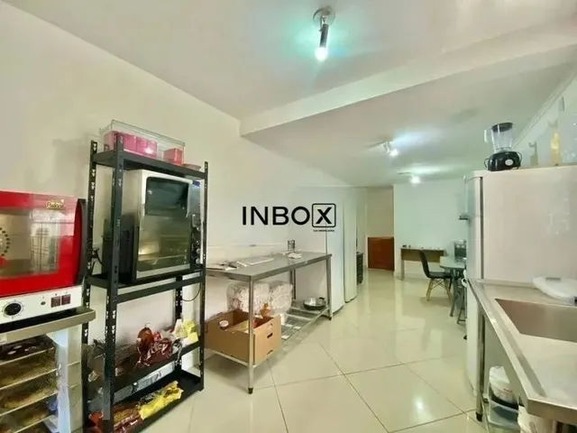 Imagem 12: Casa com 233M² e 4 Dormitórios no Bairro Menino Deus em Porto Alegre para Comprar Ou
