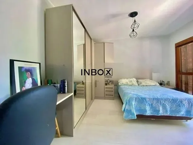 Imagem 6: Casa com 233M² e 4 Dormitórios no Bairro Menino Deus em Porto Alegre para Comprar Ou