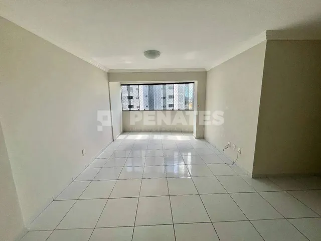 Imagem 2: Apartamento com 105M² em Candelária - 3 Quartos Sendo 2 Suítes no Green Towers