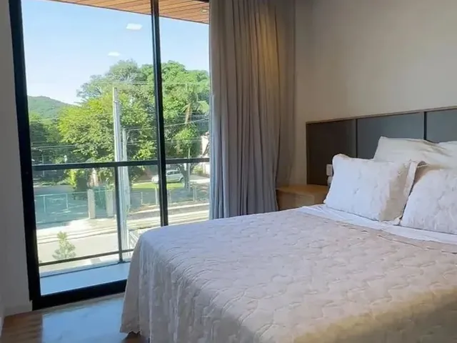 Imagem 13: Bela Casa de 3 Dormitórios À Venda no Campeche Central, Florianópolis