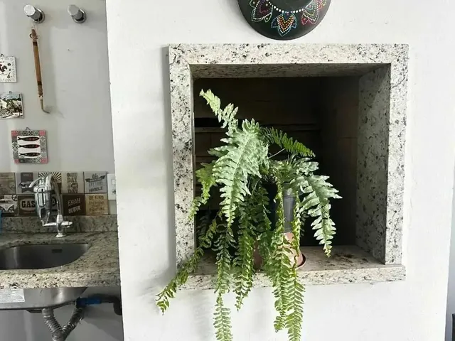 Imagem 10: Casa com 3 Dormitórios Sendo 1 Suíte e 2 Vagas de Garagem - Bairro Campeche