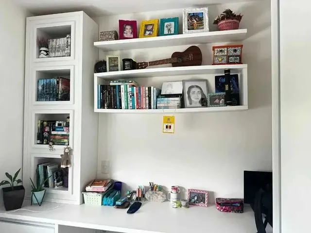 Imagem 3: Casa com 3 Dormitórios Sendo 1 Suíte e 2 Vagas de Garagem - Bairro Campeche