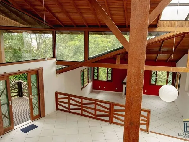 Imagem: Casa À Venda no Bairro Rio Tavares em Florianópolis/Sc