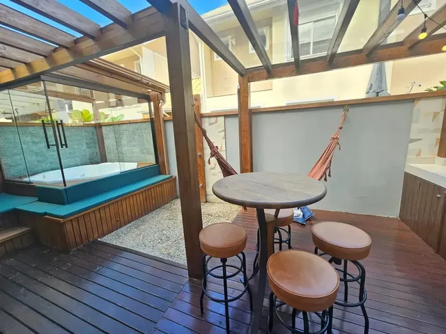 Imagem 1: Casa em Condominio com 3 Quartos em Morro das Pedras - Florianópolis - Sc