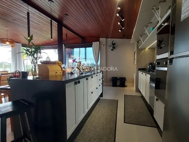 Imagem 11: Casa com 4 Quartos (1 Suíte) no Novo Campeche - Florianópolis -Sc