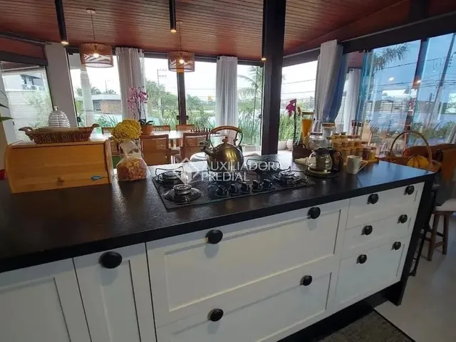 Imagem 4: Casa com 4 Quartos (1 Suíte) no Novo Campeche - Florianópolis -Sc