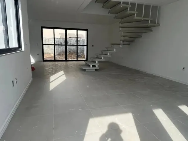 Imagem 6: Casa Geminada com 3 Dormitíos- Carianos- Florianópolis- Sc