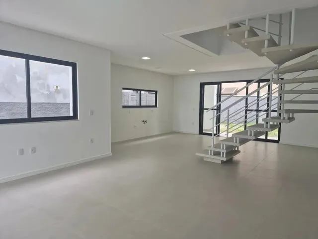 Imagem 10: Casa Geminada com 3 Dormitíos- Carianos- Florianópolis- Sc