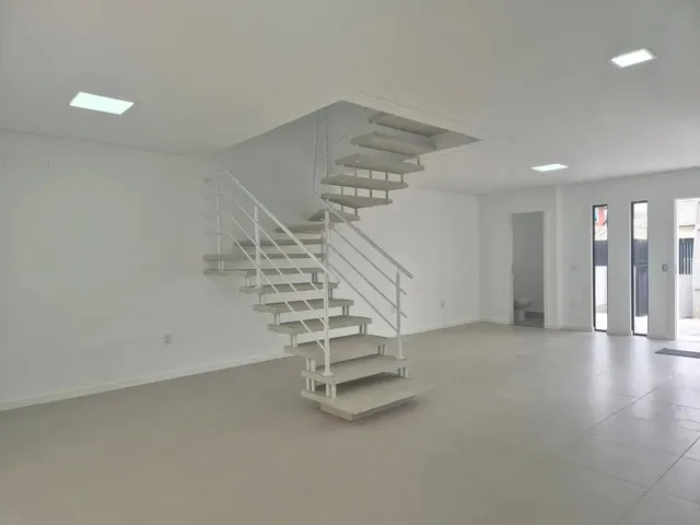Imagem 5: Casa Geminada com 3 Dormitíos- Carianos- Florianópolis- Sc