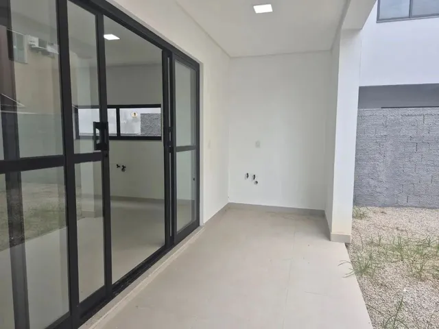 Imagem 13: Casa Geminada com 3 Dormitíos- Carianos- Florianópolis- Sc