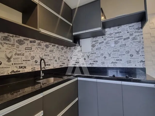 Imagem 14: Apartamento Semimobiliado no Bairro Santo Antônio com 2 Quartos, Cozinha com Armários E
