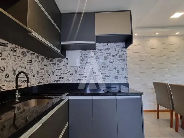 Imagem 16: Apartamento Semimobiliado no Bairro Santo Antônio com 2 Quartos, Cozinha com Armários E