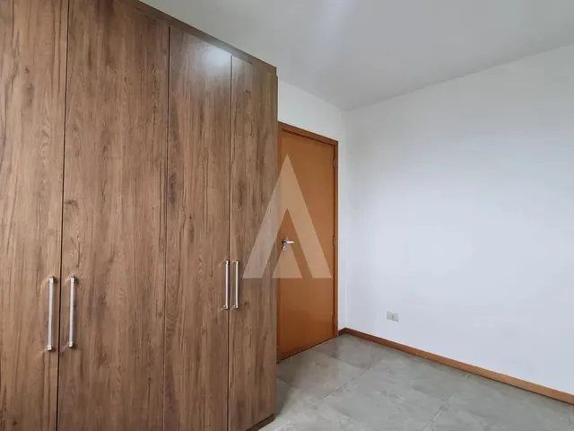 Imagem 12: Apartamento Semimobiliado no Bairro Santo Antônio com 2 Quartos, Cozinha com Armários E