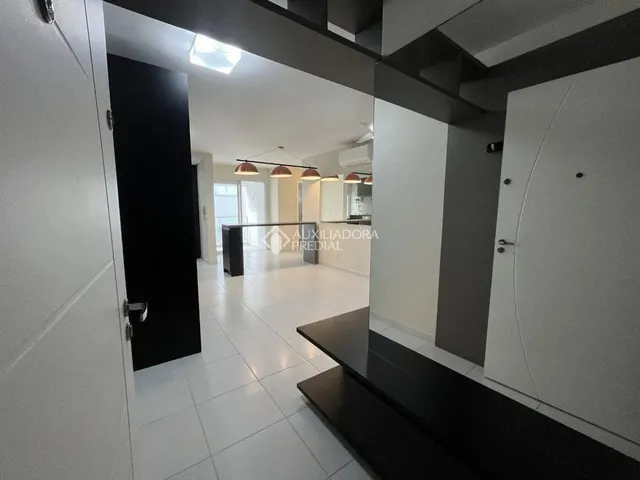 Imagem 5: Apartamento À Venda, 2 Quartos, 1 Suíte, 1 Vaga no Rio Tavares em Florianópolis-Sc