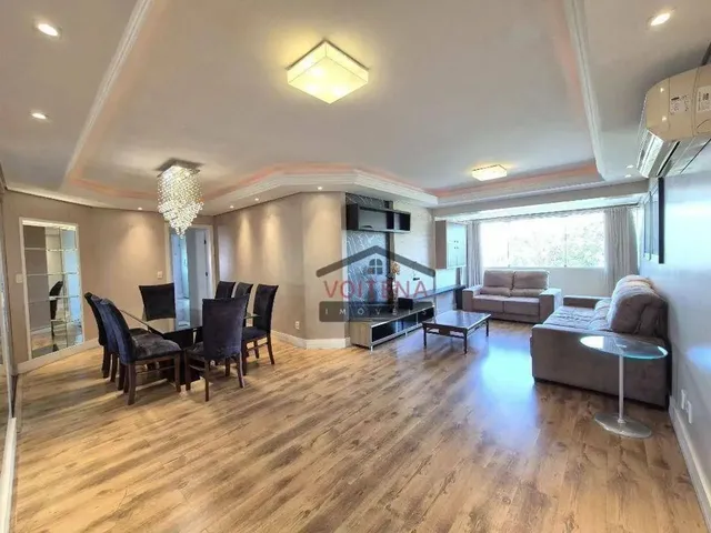 Imagem: O apartamento possui 4 Dormitórios, 1 Suíte, 3 Banheiros,