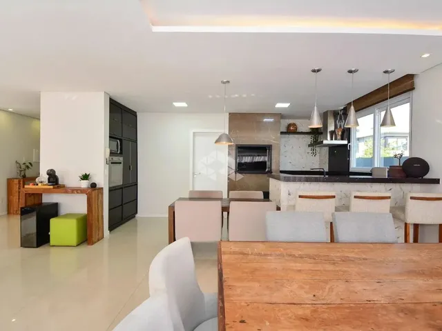 Imagem 7: Imóvel para Venda Tem 306 Metros Quadrados com 4 Quartos em Campeche - Florianópolis
