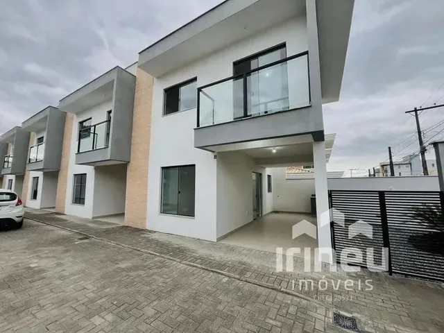 Imagem: Casa Residencial com 3 Quartos Sendo 1 Suíte