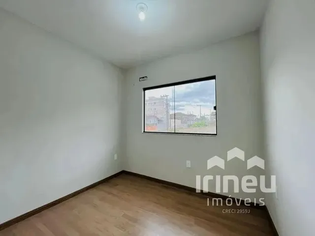 Imagem 13: Casa Residencial com 3 Quartos Sendo 1 Suíte no Vila Nova