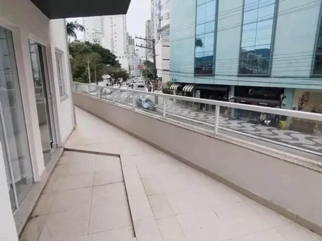 Imagem 2: Apartamento para Temporada em Balneário Camboriú, Centro, 4 Dormitórios, 2 Suítes, 1