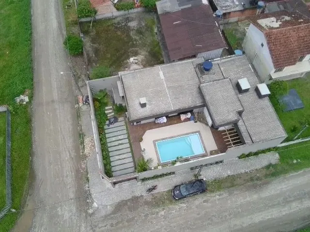 Imagem 3: Casa com Piscina para Temporada em Itapoá Disponível Natal e Após 12 de Janeiro