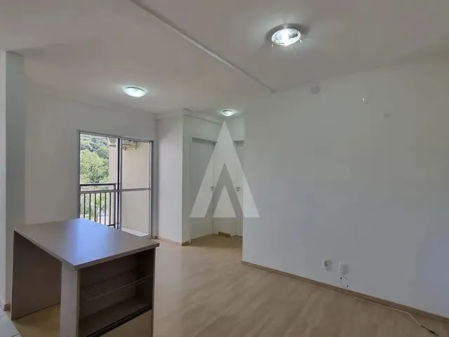Imagem 2: Apartamento no Bucarein com 2 Quartos, Cozinha com Armários, Sacada com Churrasqueira e 1