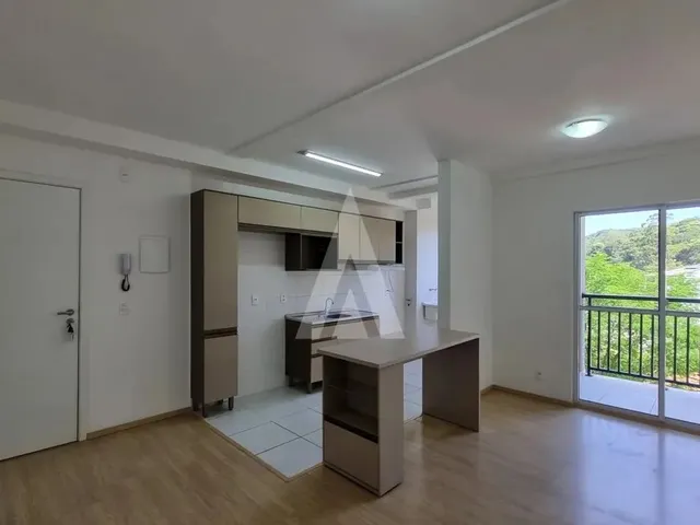 Imagem 7: Apartamento no Bucarein com 2 Quartos, Cozinha com Armários, Sacada com Churrasqueira e 1