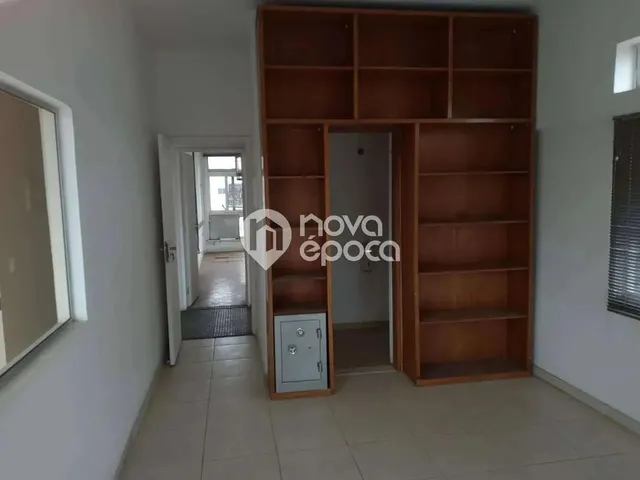 Imagem 6: Centro Galpão / depósito com 10 dormitórios