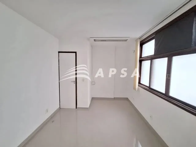 Imagem 5: Excelente Conjunto com Salas Interligadas com Divisórias, de Frente, Arejada, 116M²