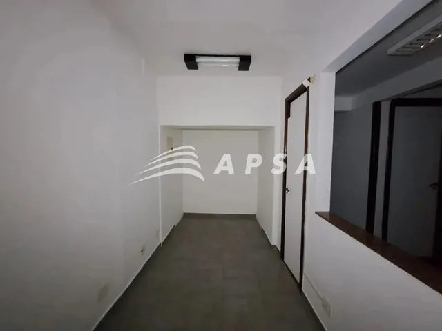 Imagem 9: Excelente Conjunto com Salas Interligadas com Divisórias, de Frente, Arejada, 116M²