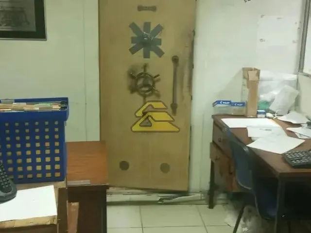 Imagem 7: Centro Galpão / depósito com 4 banheiros