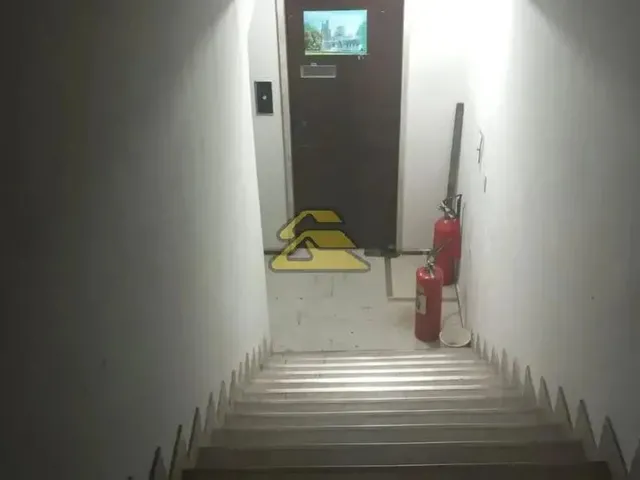 Imagem 2: Centro Galpão / depósito com 4 banheiros