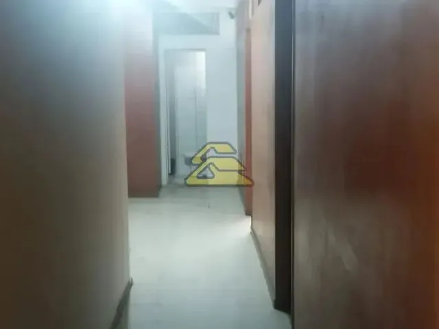 Imagem 14: Centro Galpão / depósito com 4 banheiros