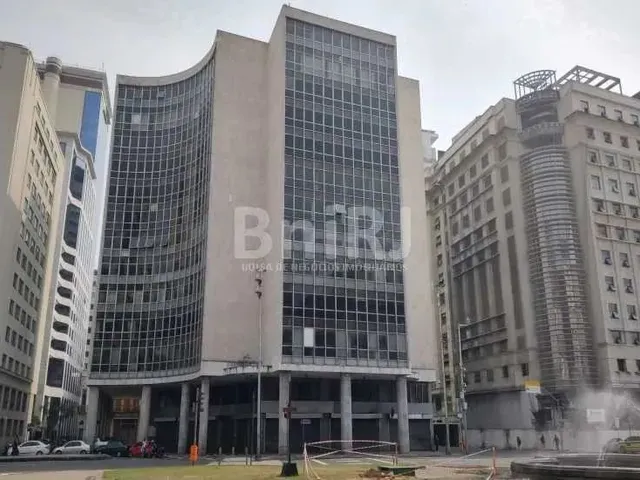 Imagem: Amplo Andar com 1.037M2 em Frente a Igreja