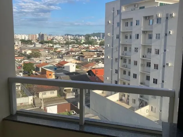 Imagem: Aparentemente 02 Dormitórios Amplo com