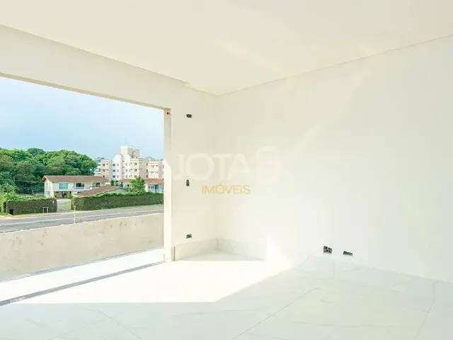 Imagem 3: Casa em Construção em Condominio Fechado no Tingui Casa em Construção Condomínio