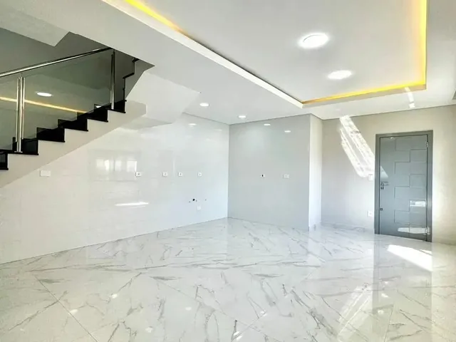 Imagem 2: Abaixo Triplex da Esquina Excelentes Sobrados Triplex de Alto Padrão