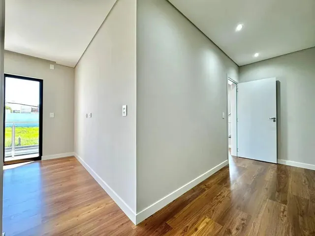 Imagem 11: Abaixo Triplex da Esquina Excelentes Sobrados Triplex de Alto Padrão