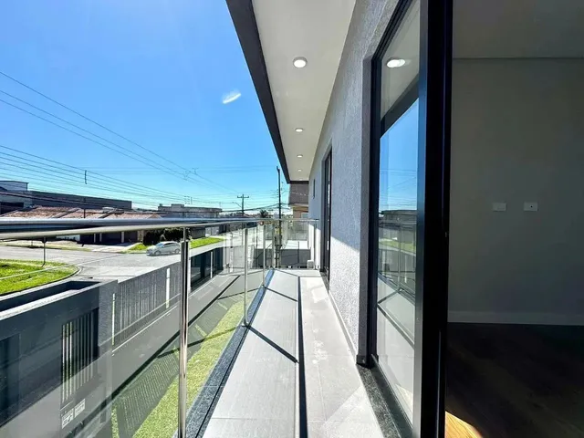 Imagem 14: Abaixo Triplex da Esquina Excelentes Sobrados Triplex de Alto Padrão