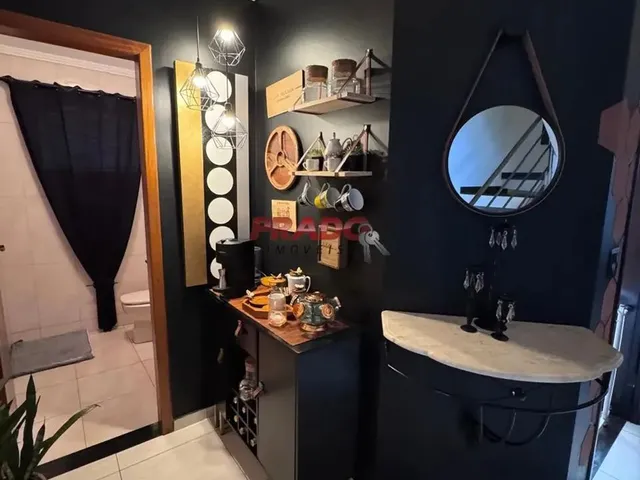 Imagem 10: Sobrado À Venda em Maringá, Jardim Real, com 4 Quartos, com 234 M²