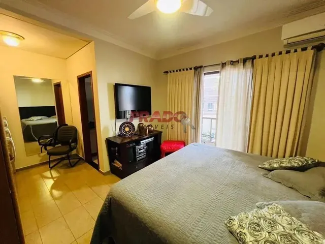 Imagem 7: Sobrado À Venda em Maringá, Jardim Real, com 4 Quartos, com 234 M²